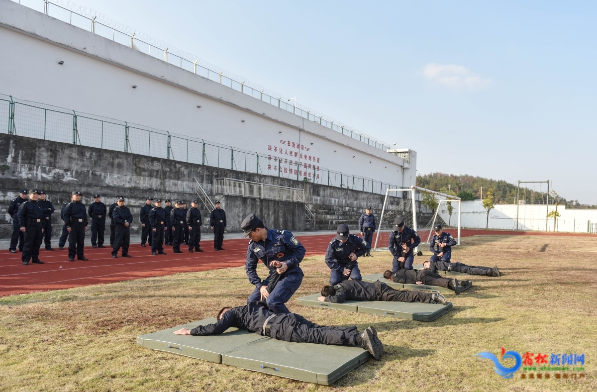 切别摔控制表演.jpg